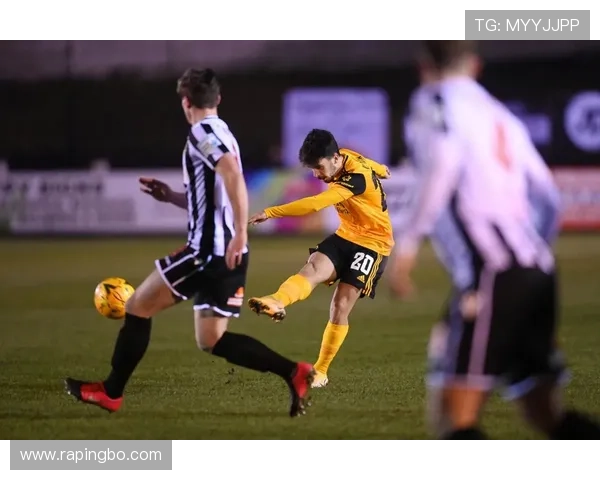 维蒂尼亚进攻进化：从横传到纵向推进解析