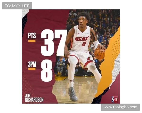 理查德森突破创造空位机会 提升球队关键得分效率